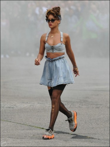 Rihanna-fashion-music-video-We-Found-Love-374x500